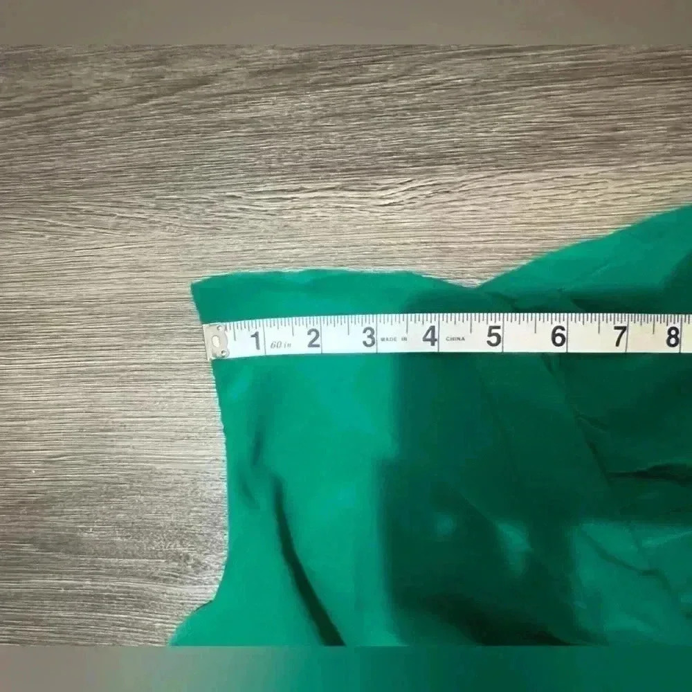 Torrid Size 0 Beautiful Emerald Green Spaghetti Adjustable Strap, great Quality - Picture 9 of 10